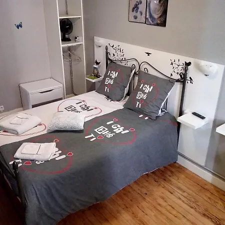 Bed & Breakfast A L'escale Gauriac